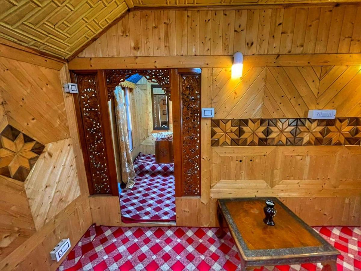 Lala Rukh Group Of Houseboats Hotel ศรีนาการ์ ภายนอก รูปภาพ