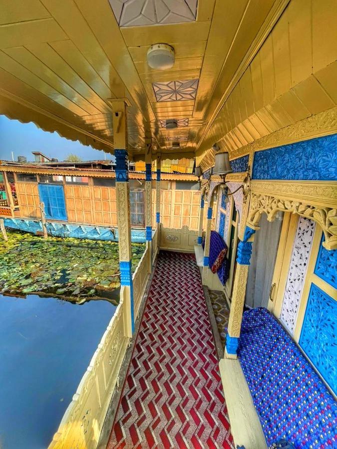 Lala Rukh Group Of Houseboats Hotel ศรีนาการ์ ภายนอก รูปภาพ