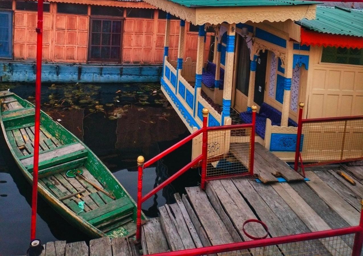 Lala Rukh Group Of Houseboats Hotel ศรีนาการ์ ภายนอก รูปภาพ