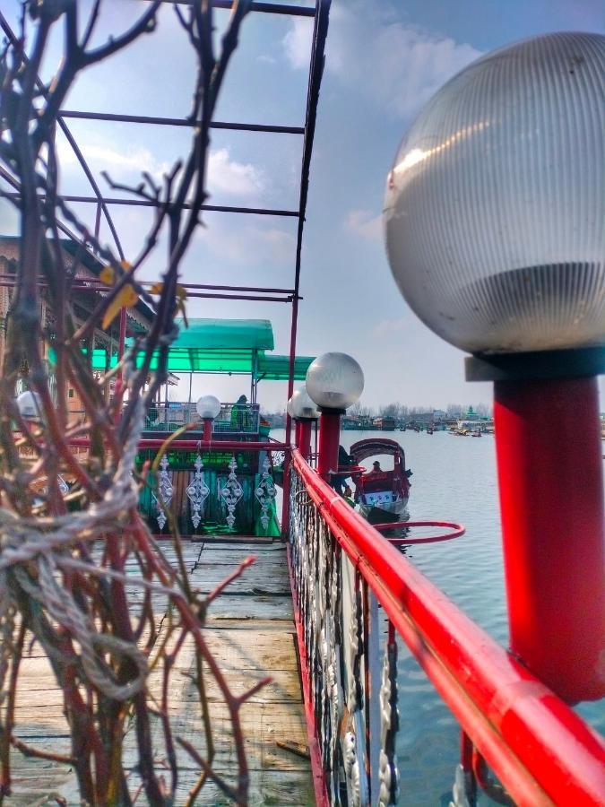 Lala Rukh Group Of Houseboats Hotel ศรีนาการ์ ภายนอก รูปภาพ