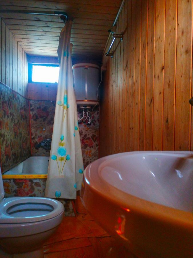 Lala Rukh Group Of Houseboats Hotel ศรีนาการ์ ภายนอก รูปภาพ