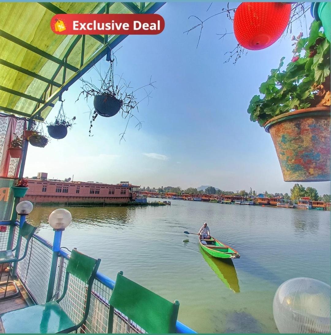 Lala Rukh Group Of Houseboats Hotel ศรีนาการ์ ภายนอก รูปภาพ